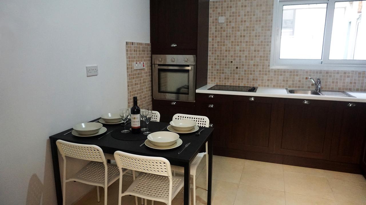 Lazuli City Seaview Apartment 34 Larnaca Buitenkant foto